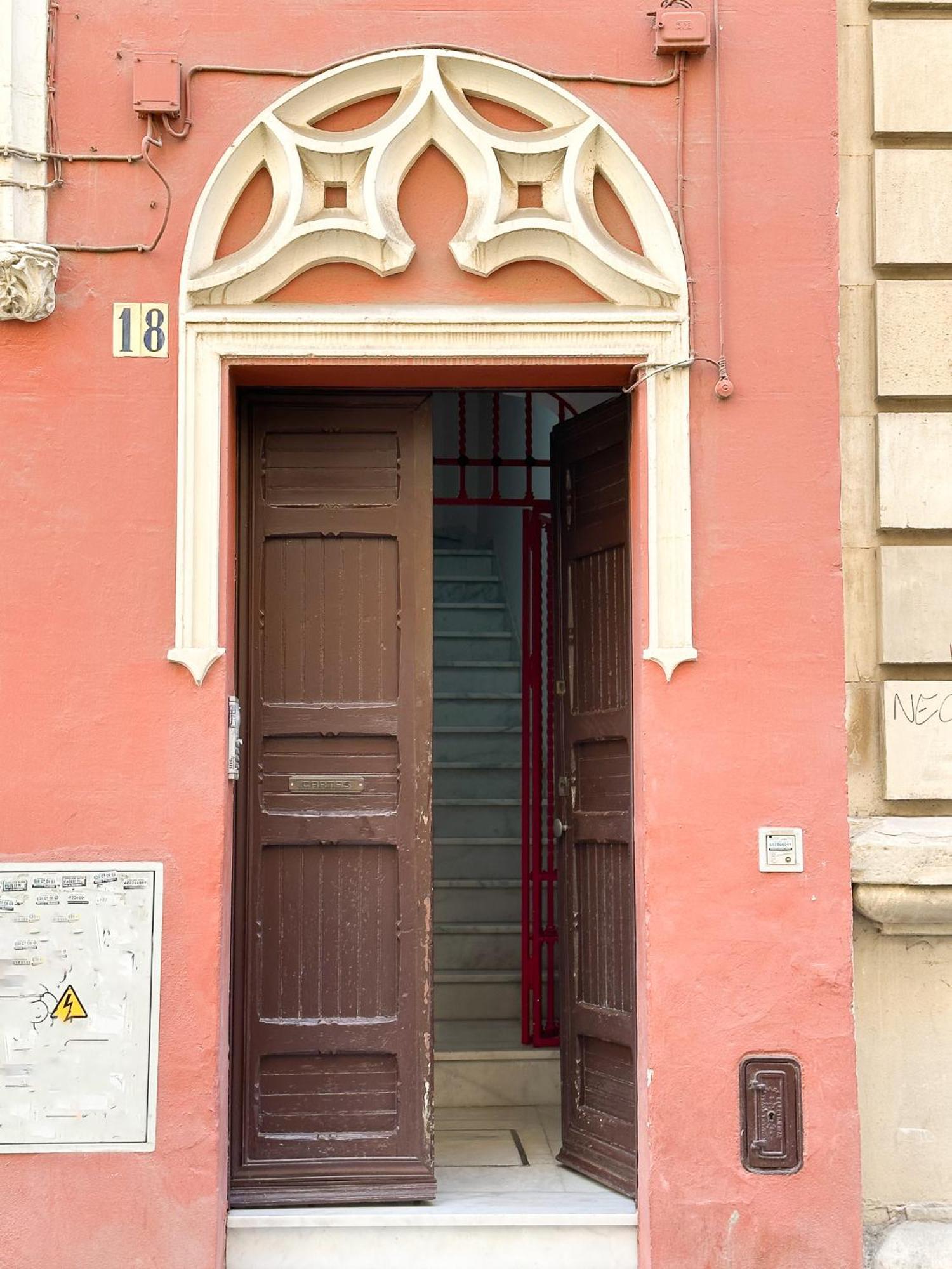 Cozy Budget 2br With Ac, 1 Bath, Private Parking Opt Séville