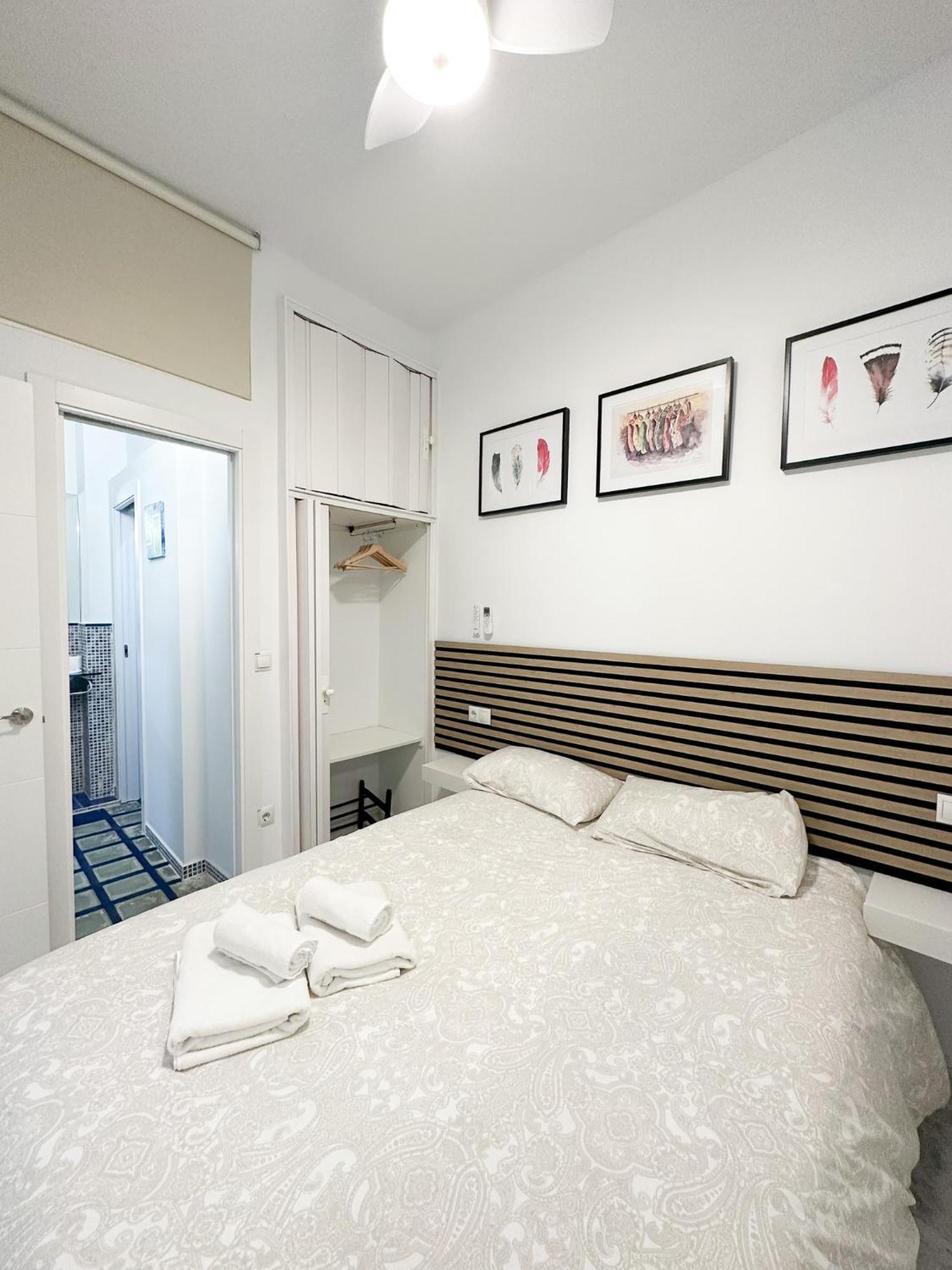 Cozy Budget 2br With Ac, 1 Bath, Private Parking Opt Appartement