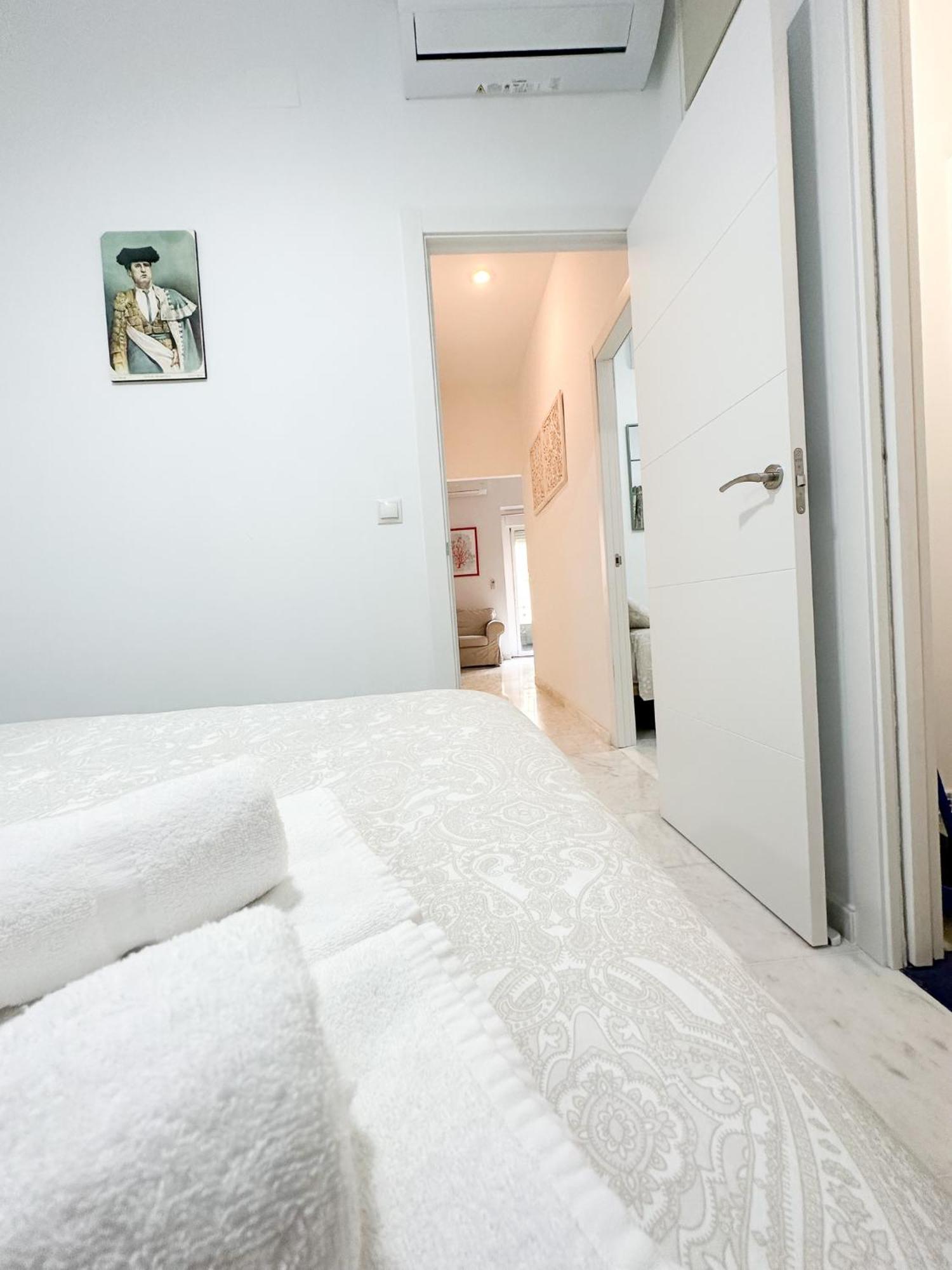 Cozy Budget 2br With Ac, 1 Bath, Private Parking Opt Appartement Séville