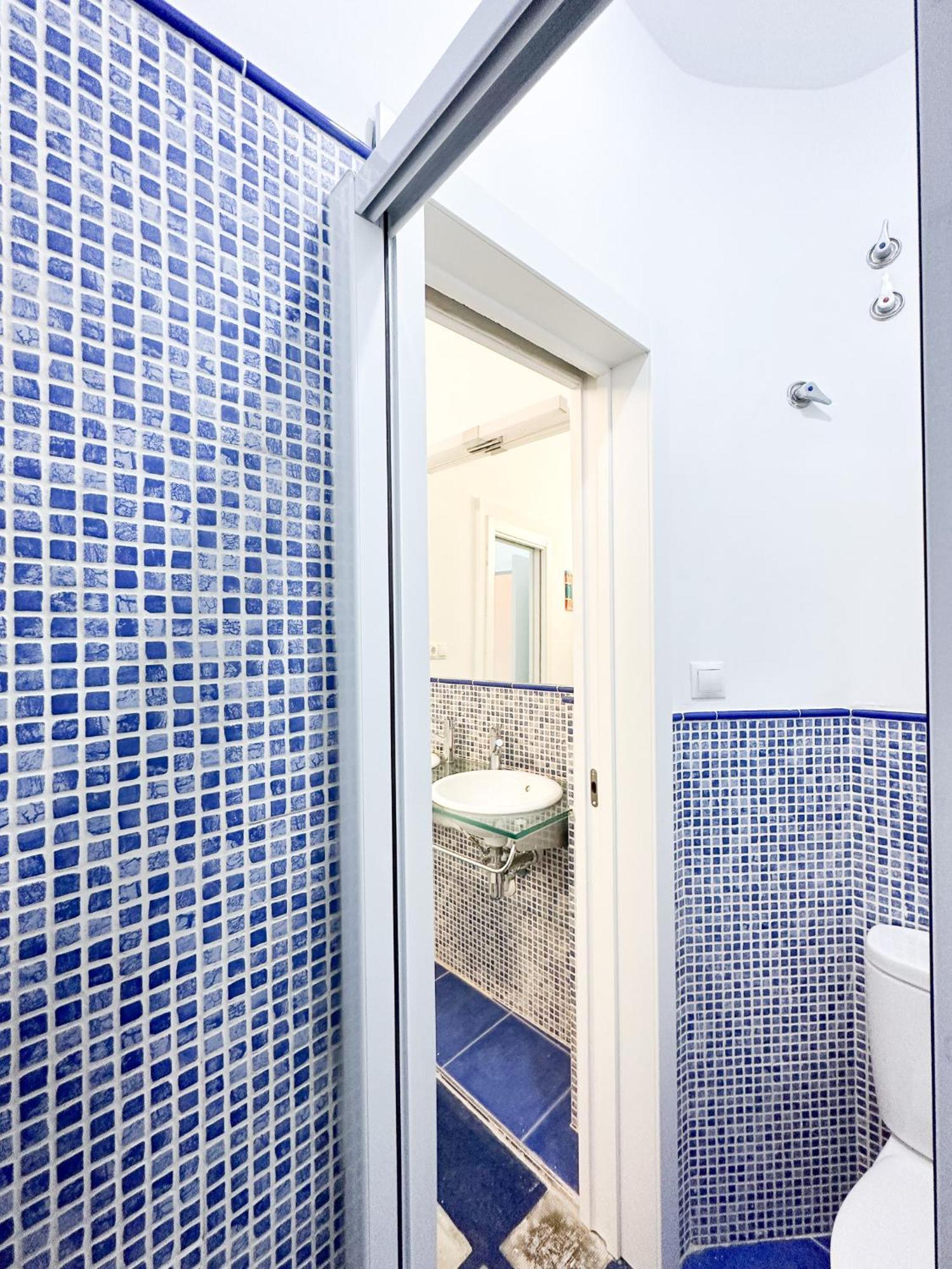 Appartement Cozy Budget 2br With Ac, 1 Bath, Private Parking Opt Séville